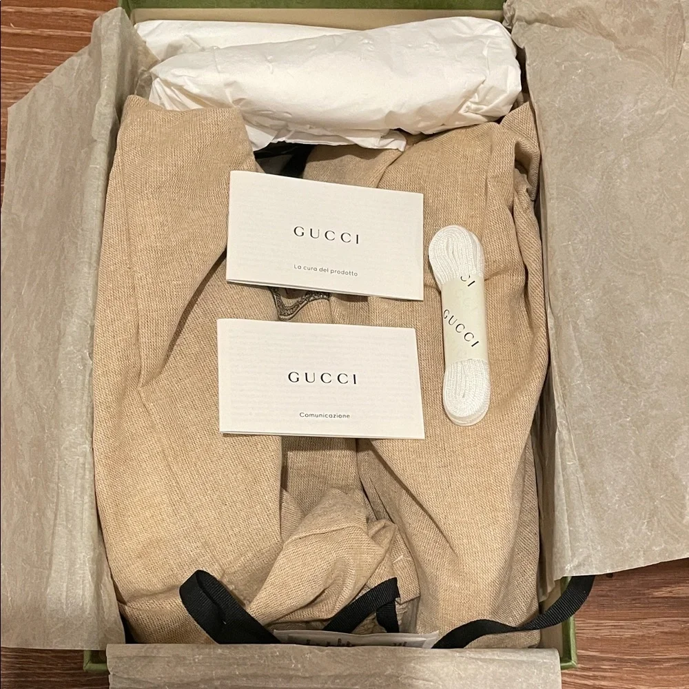Gucci GG Supreme Ace Sneakers in Beige with Green & Red Web - Picture 5 of 6